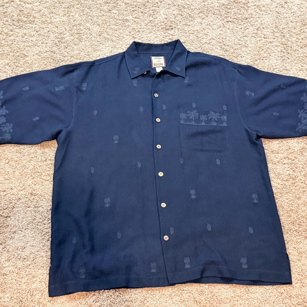 Vintage Tommy Bahama %100 Silk Button-up Shirt Pineapple Palm Trees Size Med - Picture 1 of 6